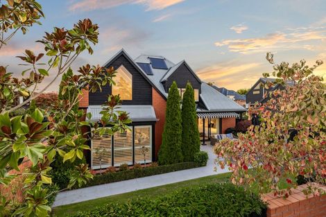 Photo of property in 24 Poynder Avenue, Merivale, Christchurch, 8014