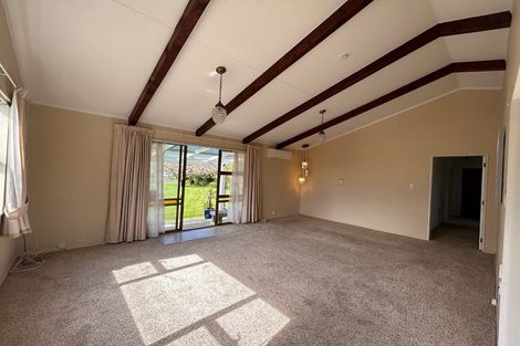 Photo of property in 25 Iti Street, Otaki, 5512