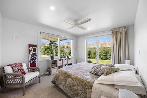 Photo of property in 21 Sam John Place, Lake Hawea, 9382