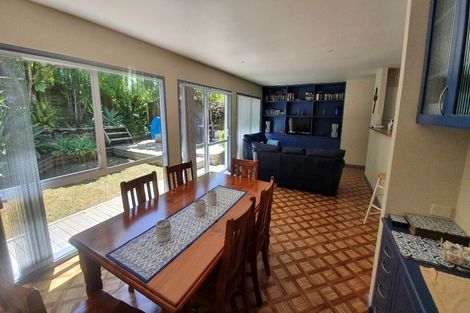 Photo of property in 18 Rewa Place, Russell, 0202