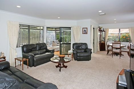 Photo of property in 11 Cloverlea Place, Pukekohe, 2120