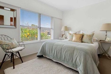 Photo of property in 1/58 Arran Road, Browns Bay, Auckland, 0630