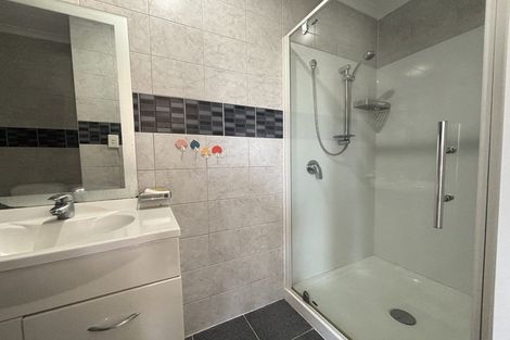 Photo of property in 40 Tiriwa Drive, Massey, Auckland, 0614