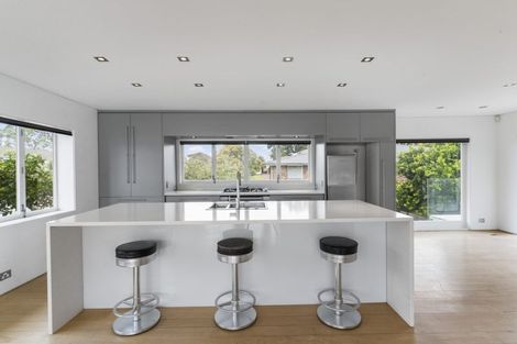 Photo of property in 7 Cecil Road, Milford, Auckland, 0620