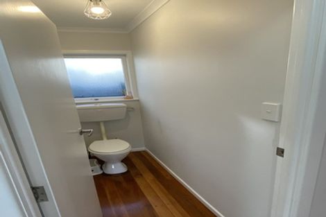 Photo of property in 8 Beswick Place, Birkdale, Auckland, 0626