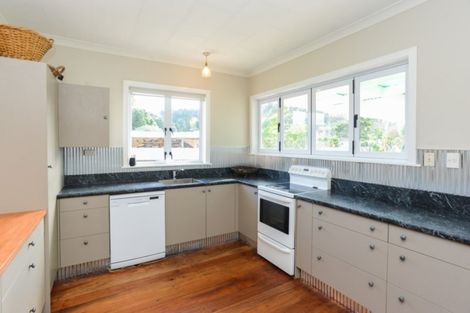 Photo of property in 20 Petane Road, Bay View, Napier, 4104