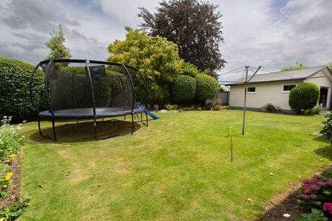 Photo of property in 3 Chamberlain Street, Dannevirke, 4930