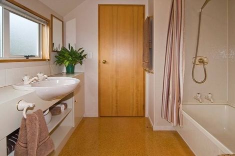 Photo of property in 1/49a Wainoni Road, Wainoni, Christchurch, 8061