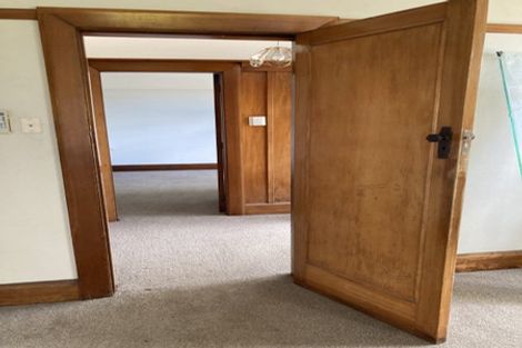 Photo of property in 100 Shakespeare Road, Waltham, Christchurch, 8023