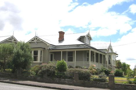 Photo of property in 75 Hinemoa Street, Birkenhead, Auckland, 0626