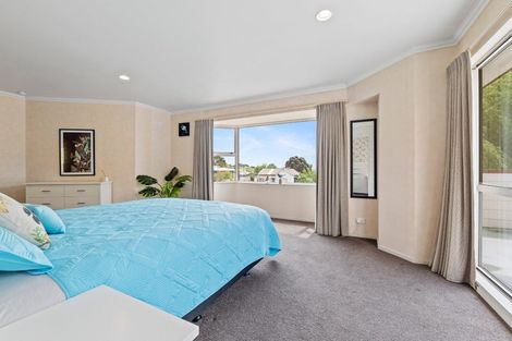Photo of property in 333 Devon Street West, New Plymouth, 4310