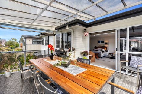 Photo of property in 141 Oceanview Road, Mount Maunganui, 3116