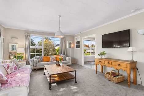 Photo of property in 2/13 Claremont Avenue, Papanui, Christchurch, 8053