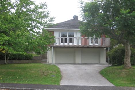 Photo of property in 19 James Evans Drive, Northcote, Auckland, 0627