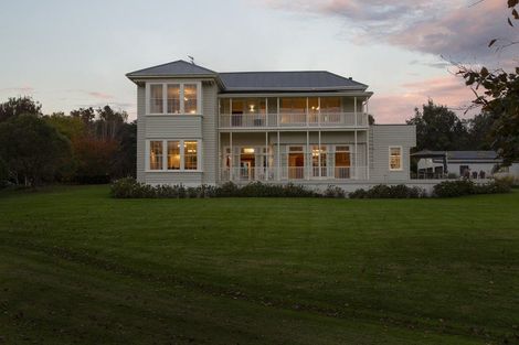 Photo of property in 26 Crosland Road, South Head, Helensville, 0874