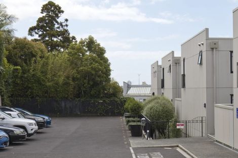 Photo of property in 8 Farnham Street, Mornington, Wellington, 6021