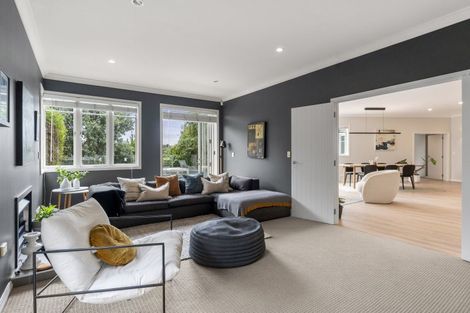 Photo of property in 28a Waterview Road, Stanley Point, Auckland, 0624