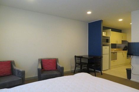 Photo of property in Terrace Heights Apartments, 2/163p The Terrace, Wellington Central, Wellington, 6011