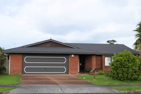 Photo of property in 18 Golfland Drive, Golflands, Auckland, 2013