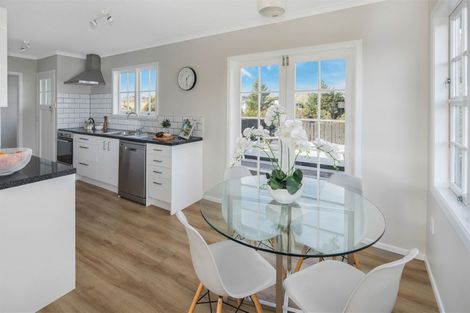 Photo of property in 19 Toporoa View, Ascot Park, Porirua, 5024