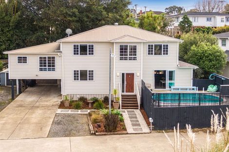 Photo of property in 13 Merwood Lane, Devonport, Auckland, 0624