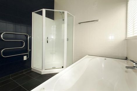 Photo of property in 5 King Street, Northcote Point, Auckland, 0627