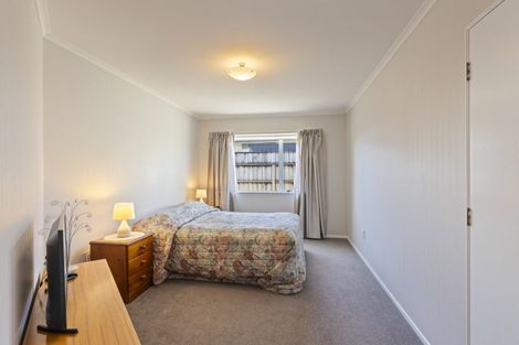 Photo of property in 2/13 Chatswood Grove, Fitzroy, New Plymouth, 4312