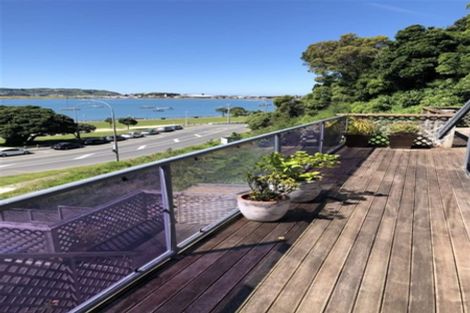 Photo of property in 1/382 Evans Bay Parade, Hataitai, Wellington, 6021