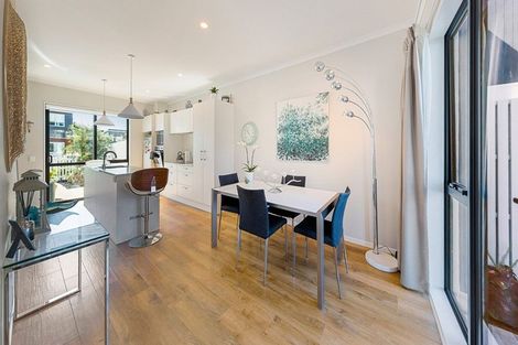 Photo of property in 27 Tahuhu Road, Mount Wellington, Auckland, 1062