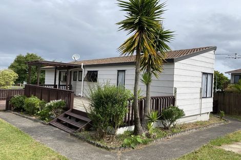 Photo of property in 22 Gosford Drive, Botany Downs, Auckland, 2010