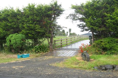 Photo of property in 412 Waihoehoe Road, Drury, 2577