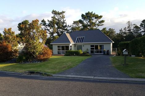 Photo of property in 3 Hobson Heights Road, Lucas Heights, Auckland, 0632