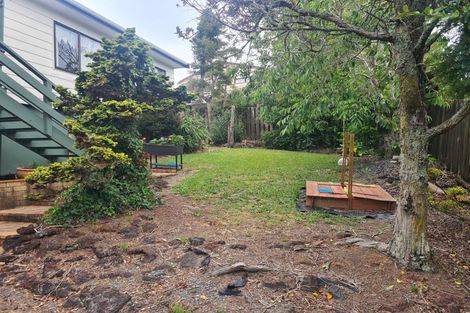 Photo of property in 1/33 Hale Crescent, Bayview, Auckland, 0629