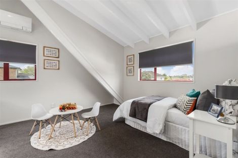 Photo of property in 2/18 Strid Road, Te Atatu South, Auckland, 0610