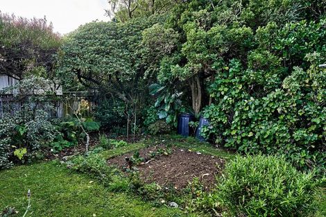 Photo of property in 5 Tirowhanga Road, Paremata, Porirua, 5024