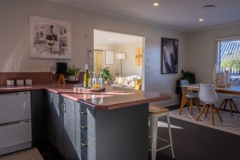 Photo of property in 106 Roberts Line, Kelvin Grove, Palmerston North, 4414