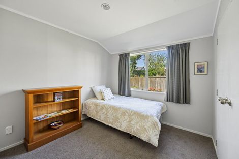 Photo of property in 17 Kingsgate Avenue, Havelock North, 4130