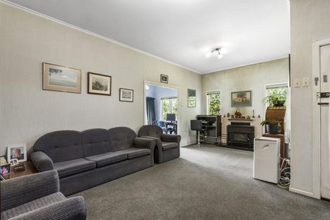 Photo of property in 93 Lynwood Road, New Lynn, Auckland, 0600