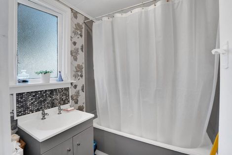 Photo of property in 20c Gordon Street, Glen Avon, New Plymouth, 4312