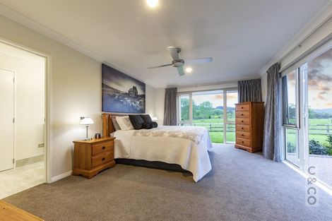 Photo of property in 832 Old North Road, Waimauku, 0882