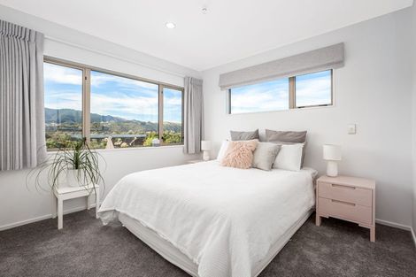 Photo of property in 61 Quadrant Heights, Paraparaumu, 5032