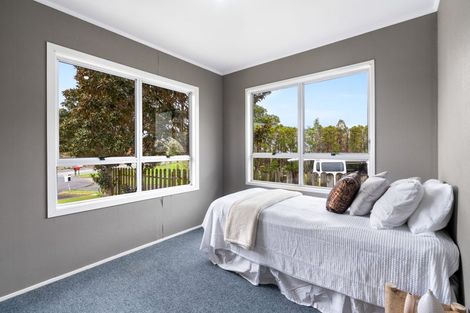 Photo of property in 12 Curlew Place, One Tree Point, 0118