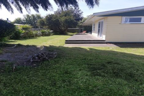 Photo of property in 9 Hardie Grove, Featherston, 5710