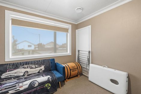Photo of property in 215 Mcquarrie Street, Kingswell, Invercargill, 9812