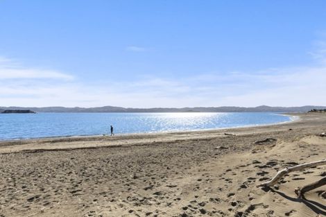 Photo of property in 26 Kauri Street, Eastbourne, Lower Hutt, 5013