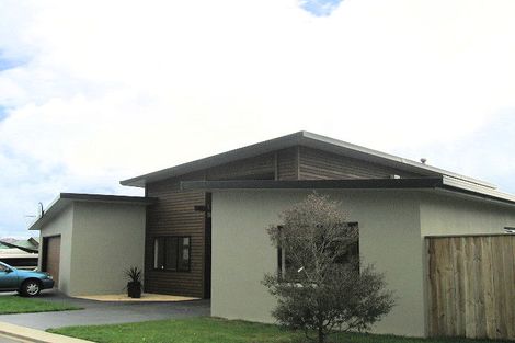 Photo of property in 36 Monarch Place, Paraparaumu Beach, Paraparaumu, 5032