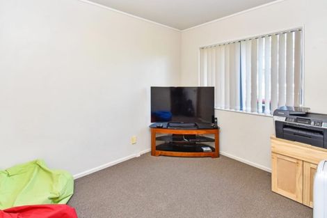 Photo of property in 518 Great South Road, Rosehill, Papakura, 2113