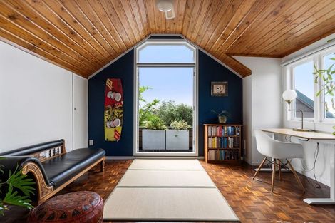 Photo of property in 2/36 Beulah Avenue, Rothesay Bay, Auckland, 0630