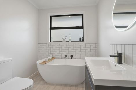 Photo of property in 36 Mcneil Street, Balclutha, 9230