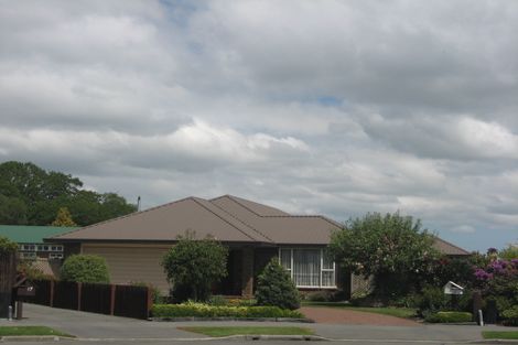 Photo of property in 16 Topaz Place, Bishopdale, Christchurch, 8053